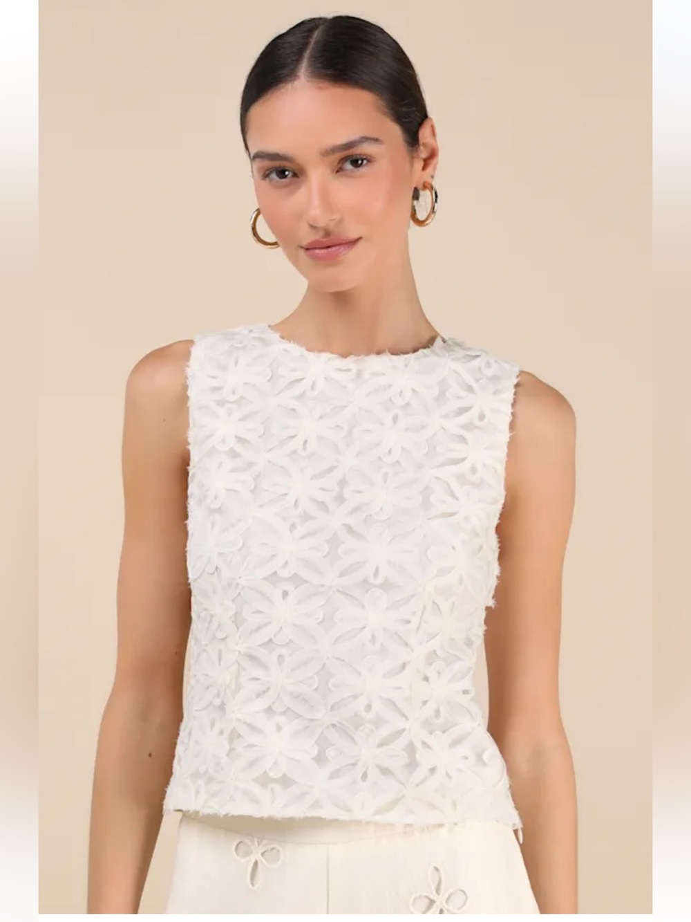 NWT. Lulus Charissa Ivory Textured Sleeveless Crew Neck Top. Ivory. Size XS.